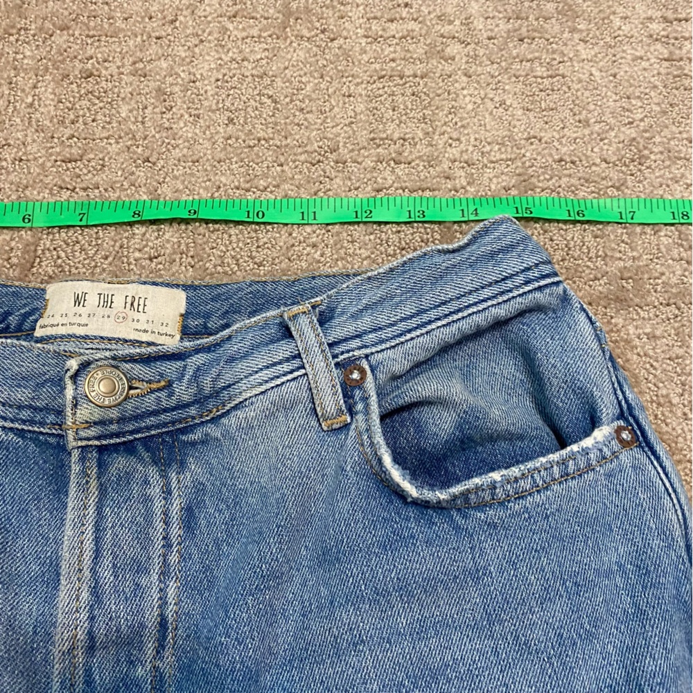 {We The Free | Free People} Distressed Maggie Jeans ~ Size 29 - Picture 10 of 16